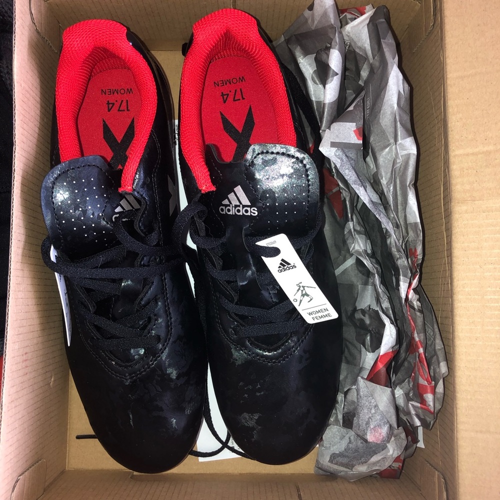 Women’s soccer cleats